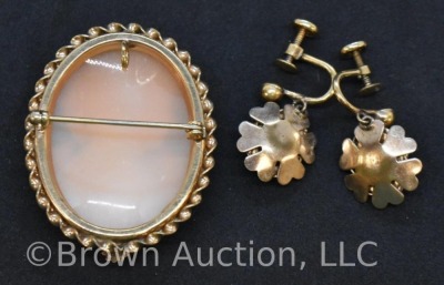 (2) Cameo brooches; (2) sets of earrings and (1) pendant - 4