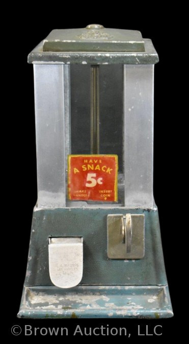 Sun 5 cent gum/ candy vending machine w/ catch tray