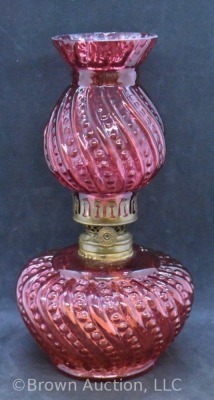 Cranberry swirled embossed beading miniature oil lamp - 4