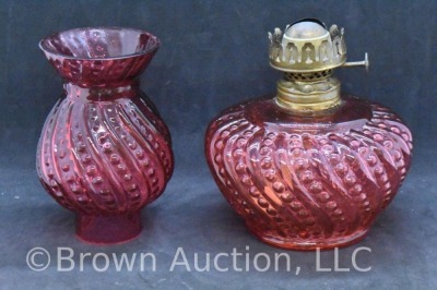 Cranberry swirled embossed beading miniature oil lamp - 5