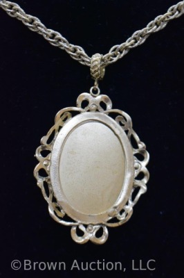 Whiting and Davis lady cameo pendant necklace in ornate frame, - 4