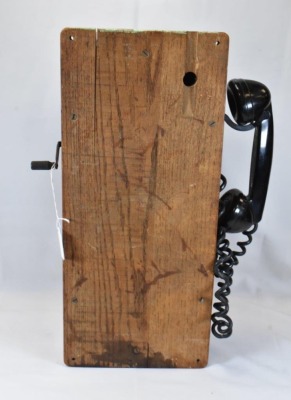 Old wooden wall crank telephone (missing lower shelf) - 3