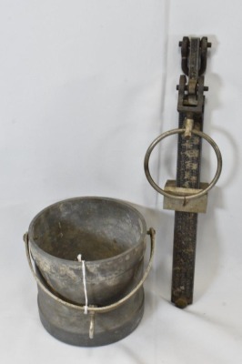 Hanging grain scale bushel bucket + pin and quart cups - 11