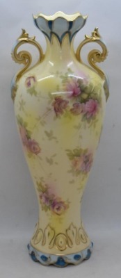 Mrkd. Royal Vienna Germany 11.5" vase, soft pink roses - 2