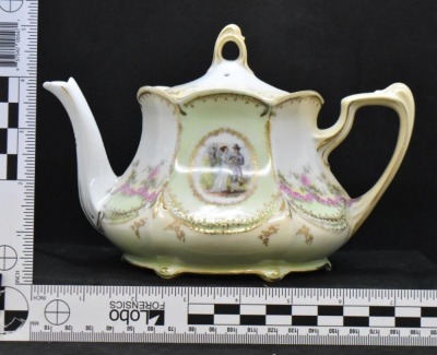 R.S. Prussia Mold 655 5" teapot, Victorian couples scene intermixed with dainty pink flower garlands, red mark - 9