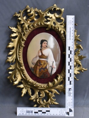 KPM oval porcelain plaque "Judith" mounted on brass framework - 5