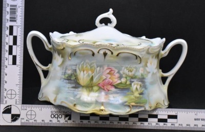 R.S. Prussia Mold 584 biscuit/ cracker jar, Reflecting Water Lilies, red mark - 5