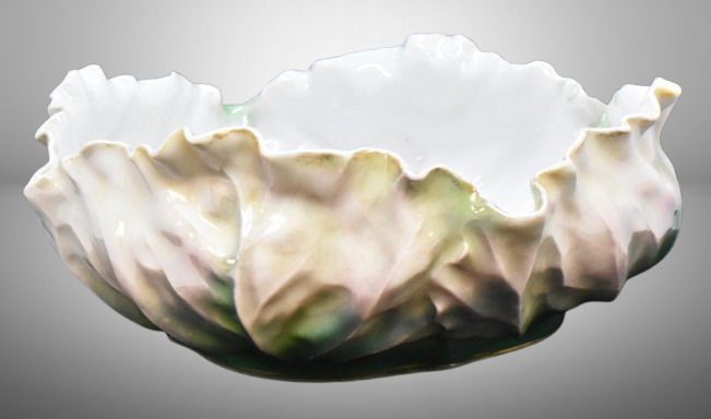 Mrkd. R.S. Tillowitz lettuce Mold 12a 9"d bowl, white roses