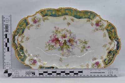 R.S. Prussia <Mold 343 bun tray, 12.5" x 8", multi-colored flowers - 5