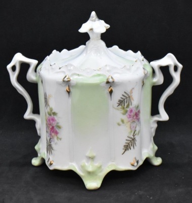 (3) Handpainted porcelain sugar bowls, different decorations and molds - 21