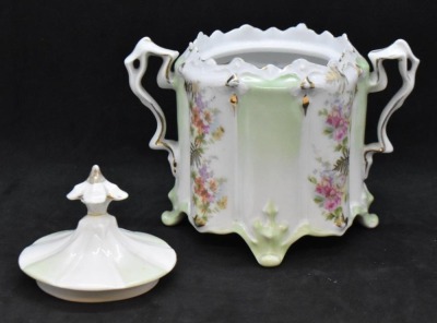 (3) Handpainted porcelain sugar bowls, different decorations and molds - 23