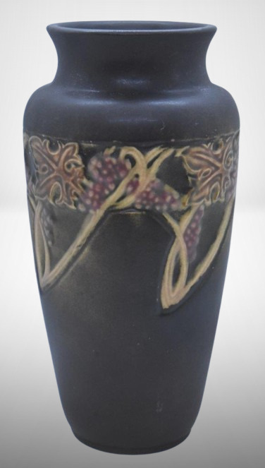 Roseville Rosecraft Vintage 277-8" vase, dark brown