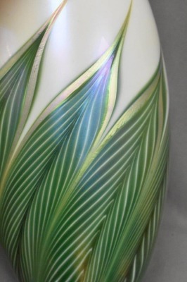 Signed Lundberg Studios 10" irid. vase w/ Pulled Feather design - 4