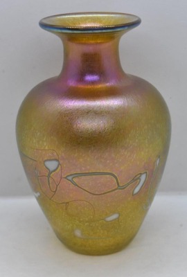 Signed Robert Held Art Gass 5.5" gold irid. vase w/ white opal. abstract - 3