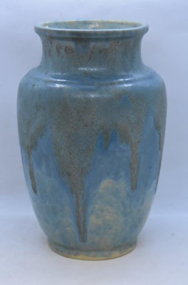 Roseville Carnellian II 314-9" vase, blue - 4