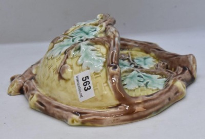 Griffen, Smith & Hill Majolica 6.25" oak pattern hanging soap dish - 4