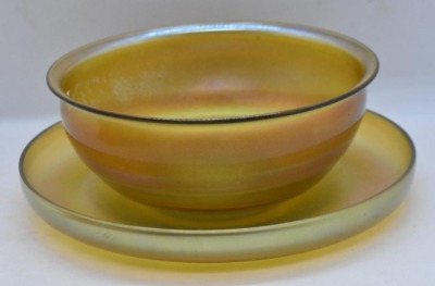 L.C. Tiffany gold Favrile finger bowl and underplate - 4