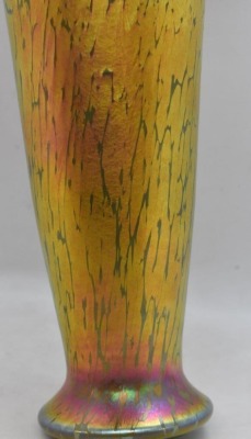 Lundberg Studios gold Favrile fluted trumped vase, 10" - 5