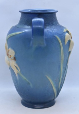 Roseville Zephyr Lily 134-8" vase, blue