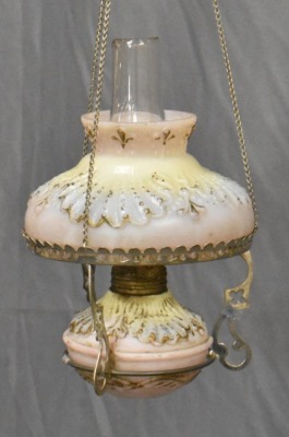 Victoria hanging miniature night oil lamp, embossed decorations - 3