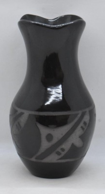 Native American Navajo black on black 6"h vase - 2