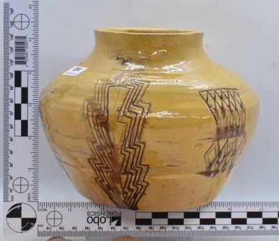 Unknown pottery 5.5" bowl/ vase w/ incised motifs - 4