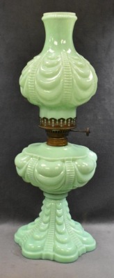 Green opaque Coolidge Drape Bellevue 19" kerosene lamp - 5