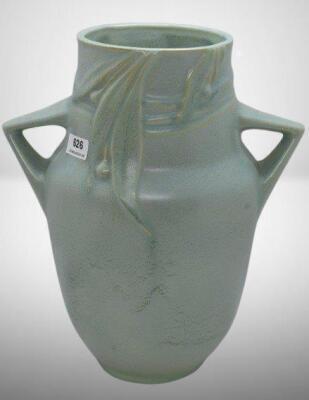 Roseville Velmoss 719-9" vase, green