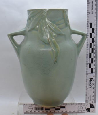 Roseville Velmoss 719-9" vase, green - 4