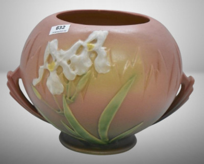 Roseville Iris 358-6" bowl, pink