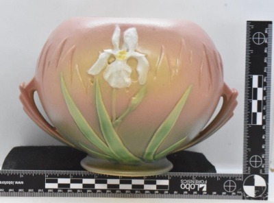 Roseville Iris 358-6" bowl, pink - 3