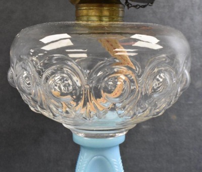 8.5" Bullseye Fine Detail No. 1 pedestal stand kerosene lamp - 4