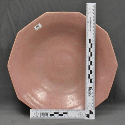 Roseville Tuscany 174-12" bowl, pink - 9