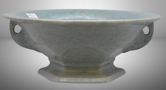 Roseville Tuscany 172-9" bowl, green