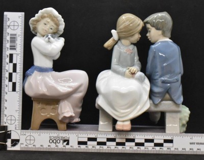 (2) Nao by Lladro figurines: "First Love" and "A Big Hug" - 8