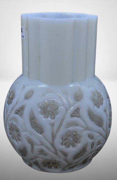 Findlay Onyx glass celery vase, 6"