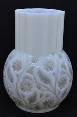 Findlay Onyx glass celery vase, 6" - 2