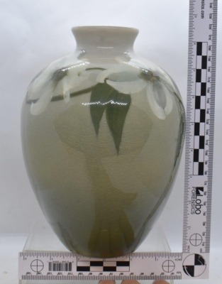 Mrkd. Rookwood Art Pottery 8.5" Iris glaze vase, white flower design - 5