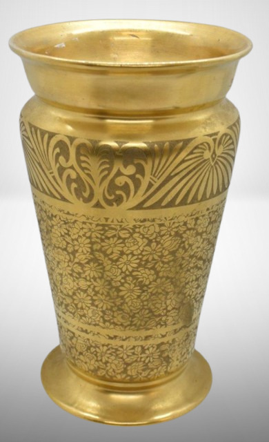 Osborne Studio gold 7" vase w/ etched design (D and P)