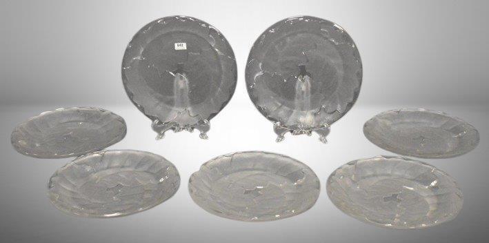 (6) Signed Lalique 9"d plates in the Chene pattern featuring intaglio leaf pattern