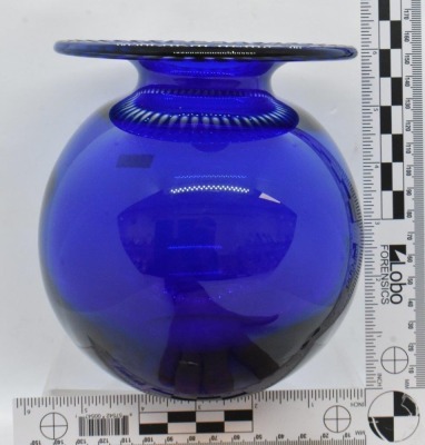 Mrkd. Tiffany and Co. 6" cobalt blue spittoon-shaped vase - 4