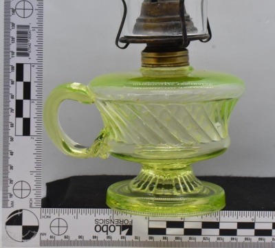 Vaseline Central No. 772/ swirl band footed finger kerosene lamp - 6