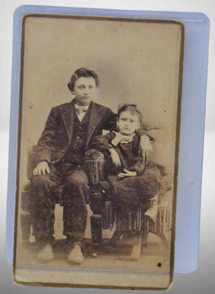 Vintage photo of young boy and girl, 2.5" x 4"