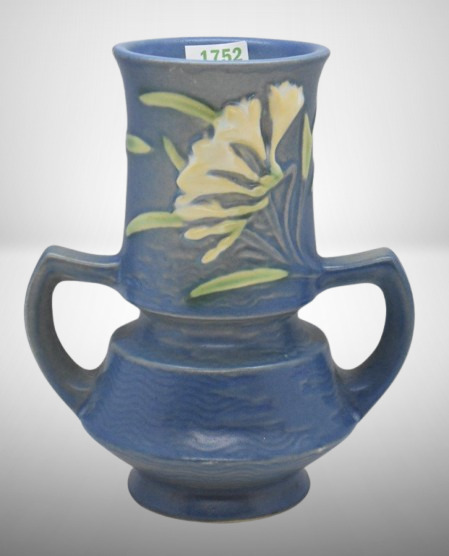 Roseville Freesia 118-6" vase, blue