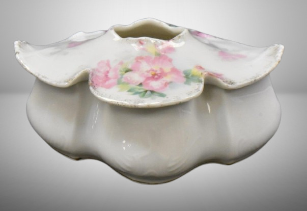 Handpainted porcelain hair receiver w/ pink flowers