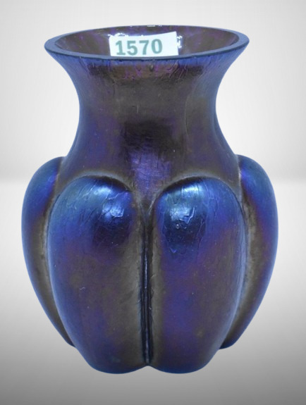 Art Glass Bohemian Rindskopf irid. 3.5" vase, amethyst