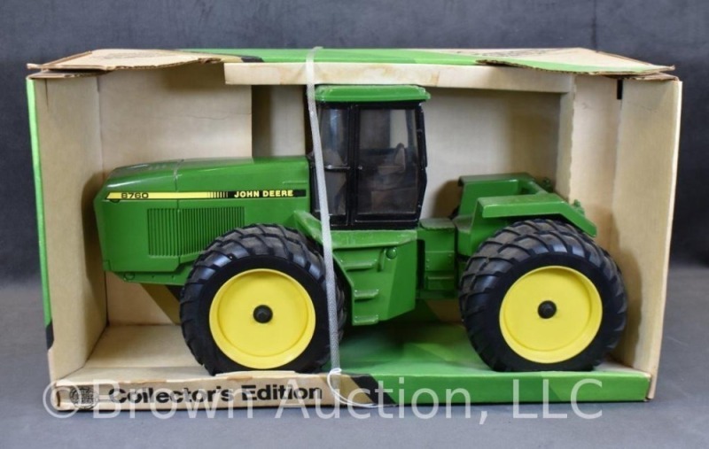 John Deere 8760 4-wheel drive die-cast tractor, 1/16 scale, original box