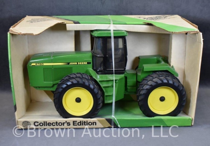 John Deere 8760 4-wheel drive die-cast tractor, 1/16 scale, original box