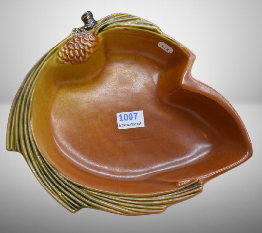 Roseville Pine Cone 497 ash tray, brown, 7.5"