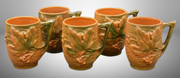 (5) Roseville Bushberry 1-3.5" mugs, russet